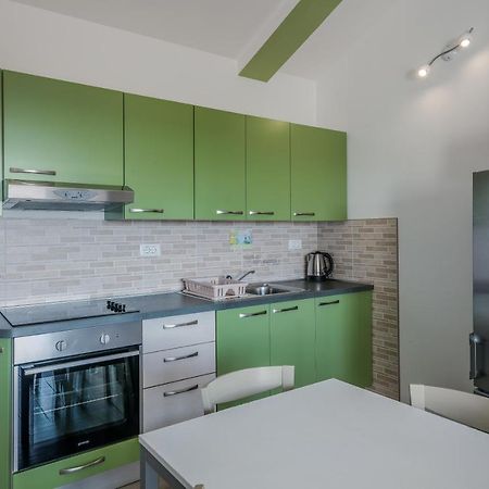 Wabi Sabi Resort & Apartments Brzac Екстериор снимка