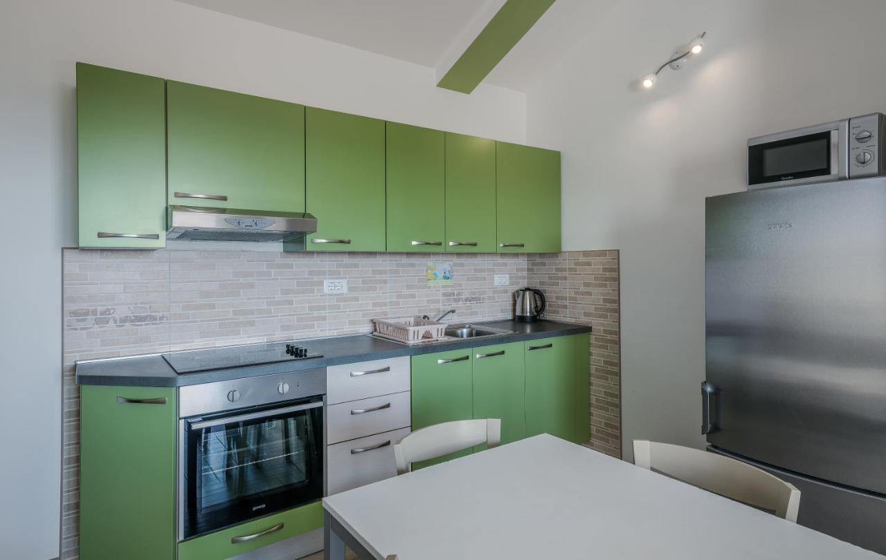 Wabi Sabi Resort & Apartments Brzac Екстериор снимка