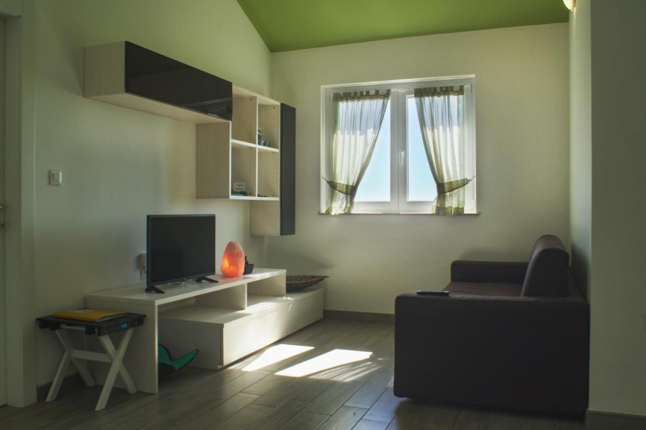 Wabi Sabi Resort & Apartments Brzac Екстериор снимка